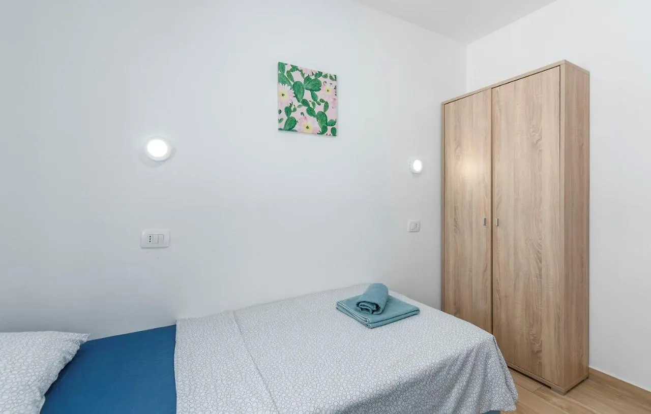 Blue Holiday House With Private Pool Нова-Вас 0*,