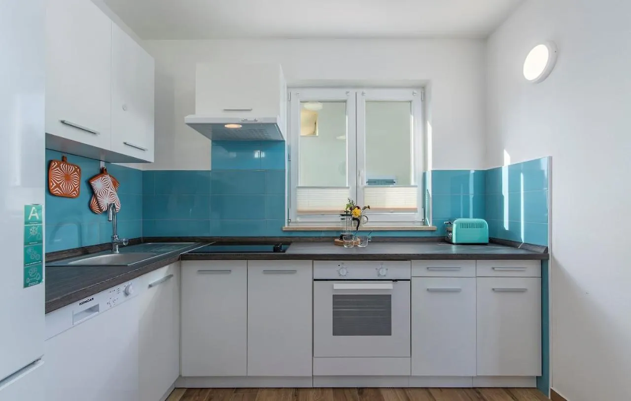 Blue Holiday House With Private Pool Нова-Вас Дом отдыха