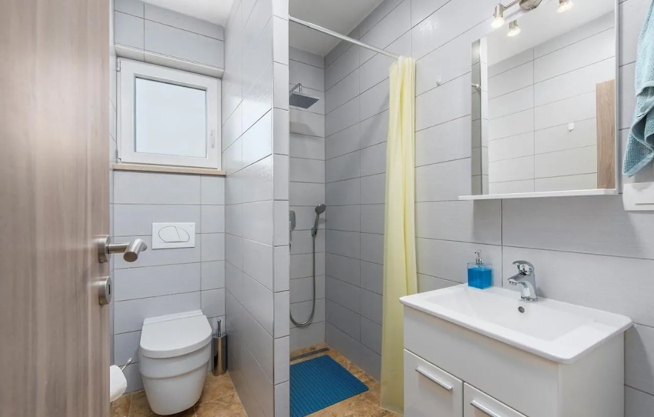 Blue Holiday House With Private Pool Нова-Вас