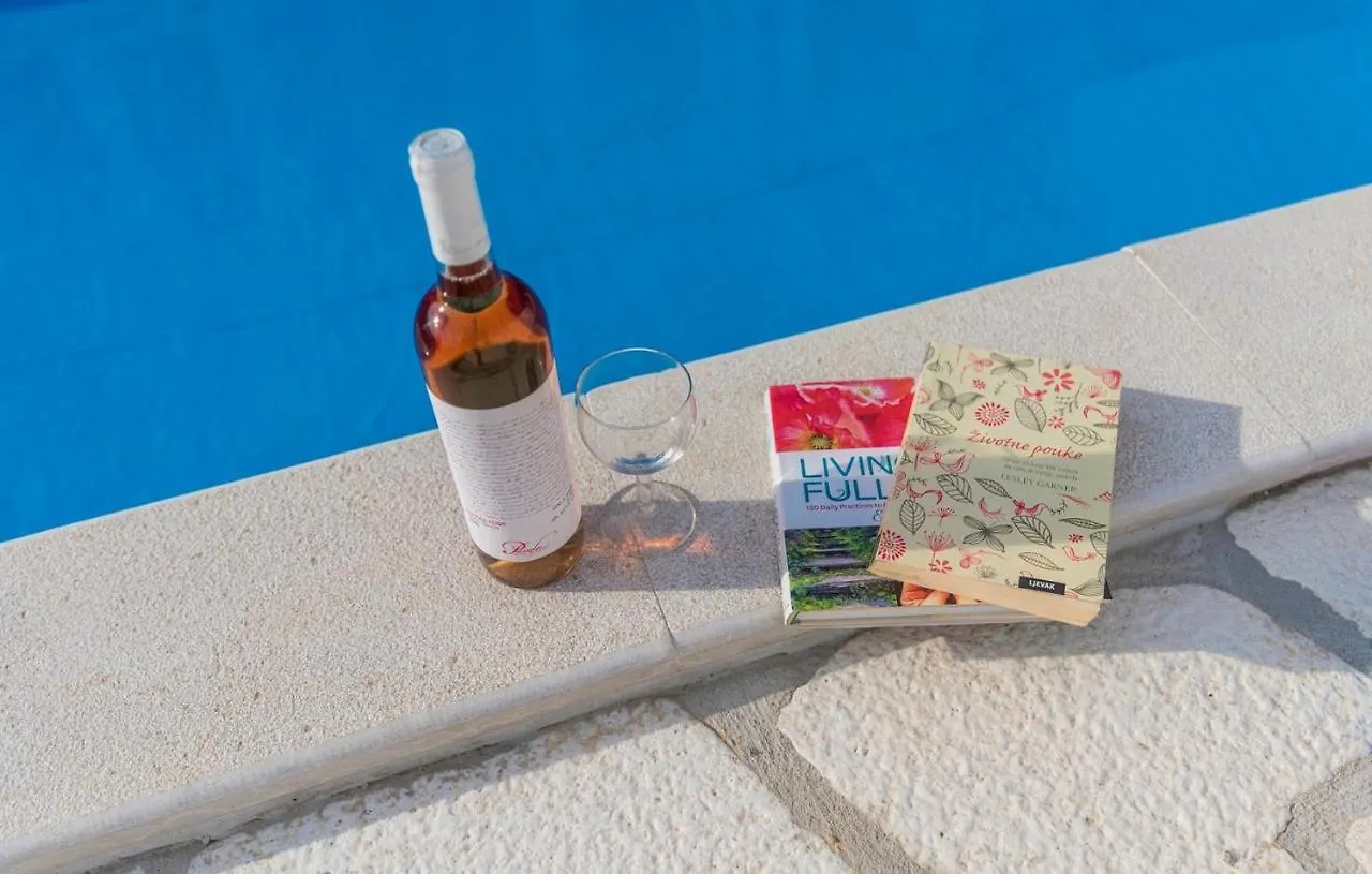Blue Holiday House With Private Pool Нова-Вас
