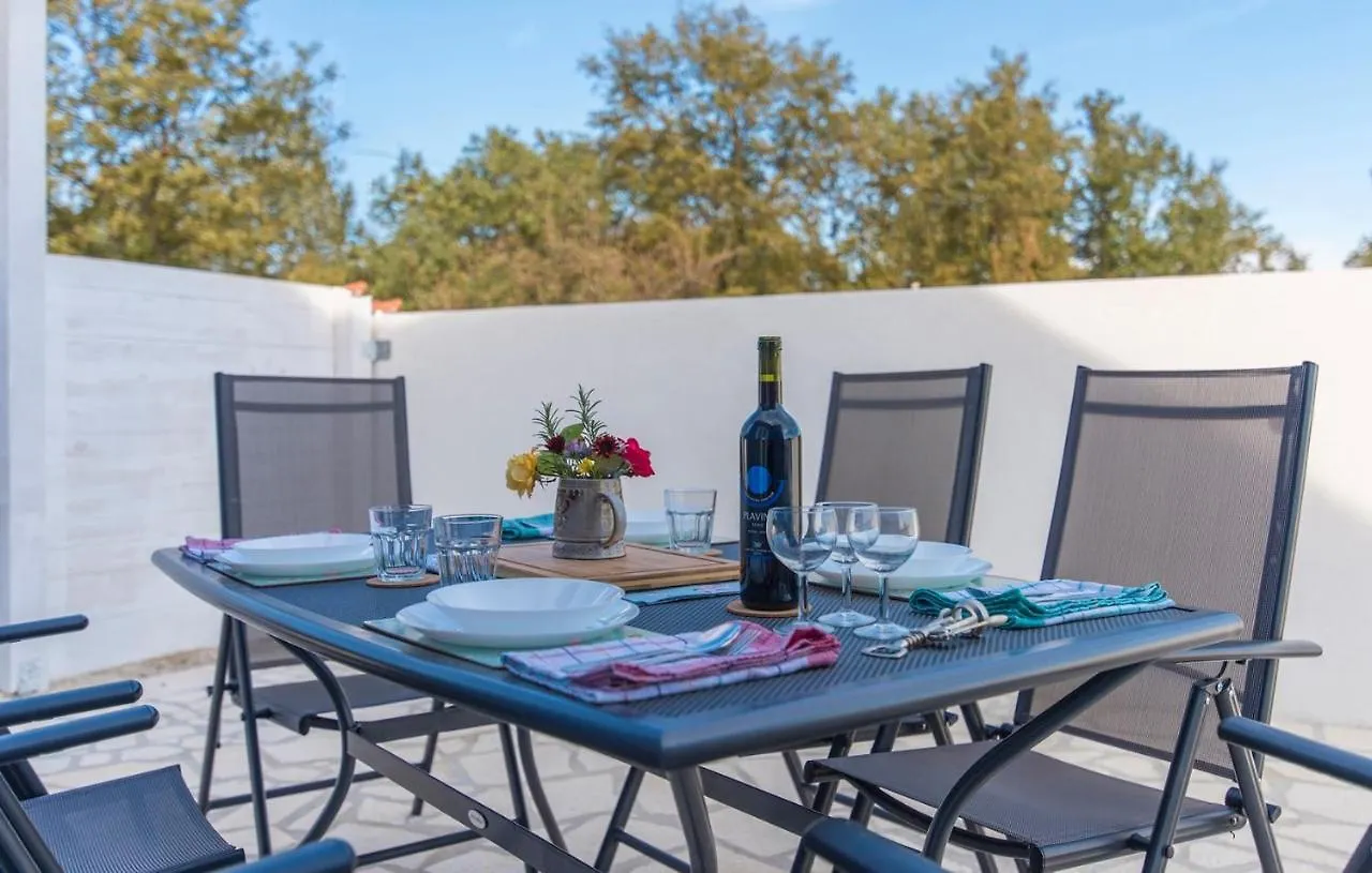 Blue Holiday House With Private Pool Нова-Вас